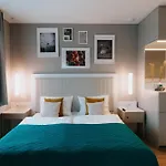 The Blasky Hotel & Rooftop